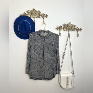 Rayon softness Stylish Black and White Women's Top M